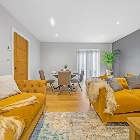 Apartmán Luxury 2br Retreat With Private Garden And Parking By Altoluxo Short Lets & Serviced *