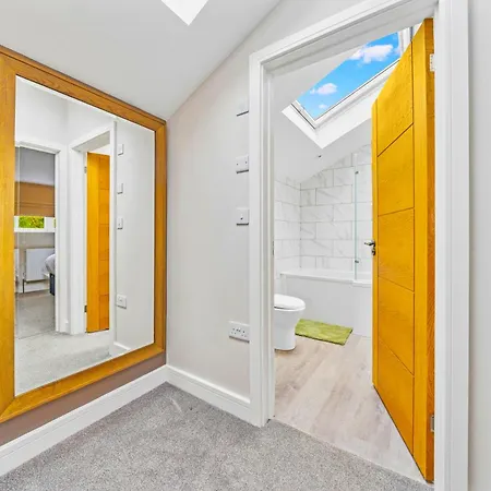 Apartmán Luxury 2br Retreat With Private Garden And Parking By Altoluxo Short Lets & Serviced *