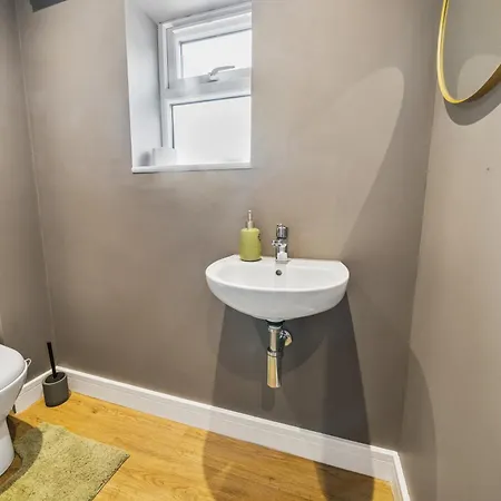 Apartmán Luxury 2br Retreat With Private Garden And Parking By Altoluxo Short Lets & Serviced *